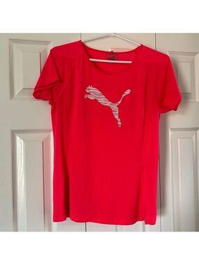 Puma shirt size M 🥰🥰